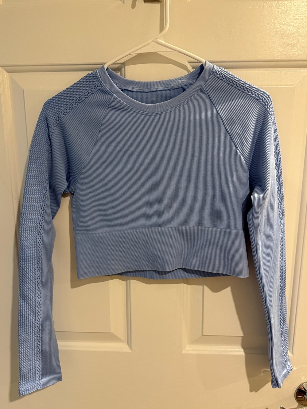 OFFLINE BY AERIE Periwinkle / Light Blue Women's Cropped Long-Sleeve Top